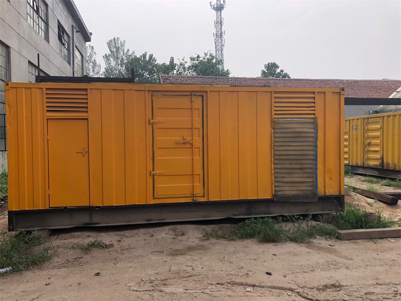 盘县柴油发电机如何判断新机油是否已经完全充满机油滤清器？