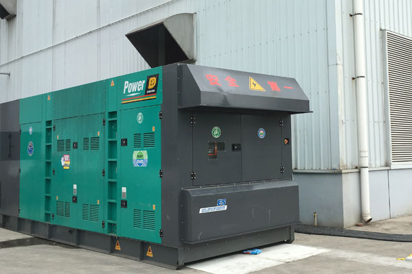 盘县燃油滤清器的更换流程是怎样的？