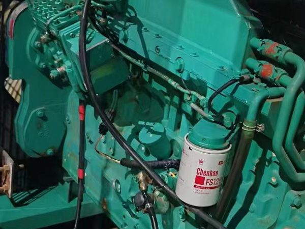 盘县如何确定新的发电机组控制系统是否与原系统兼容？